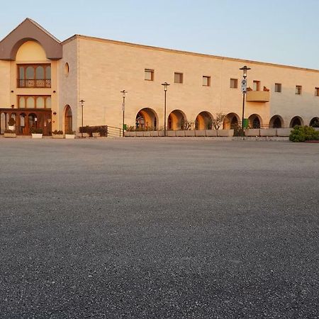 Casa Per Ferie Benedetto XIII Ξενοδοχείο Γκραβίνα Εξωτερικό φωτογραφία