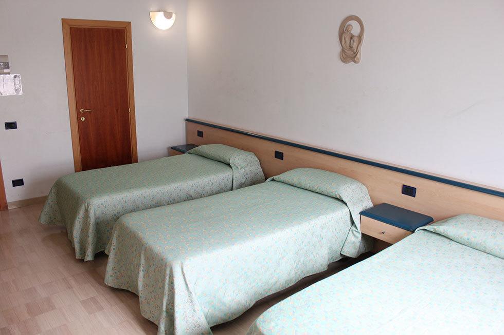 Casa Per Ferie Benedetto XIII Ξενοδοχείο Γκραβίνα Δωμάτιο φωτογραφία