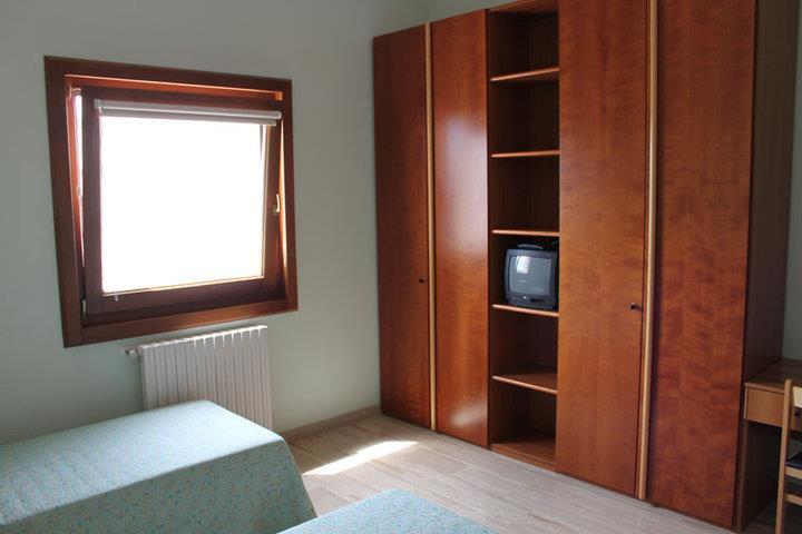 Casa Per Ferie Benedetto XIII Ξενοδοχείο Γκραβίνα Δωμάτιο φωτογραφία